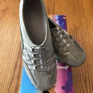 Sketchers shoes